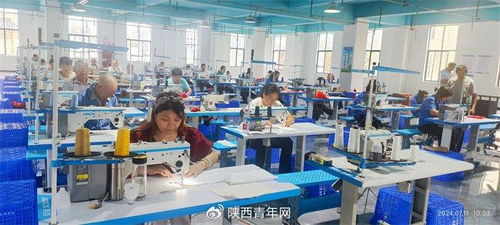 陜亮家園服裝廠暨商洛學院國力集團博士專家工作站正式揭牌，艾森絲服飾開啟產教融合新篇章