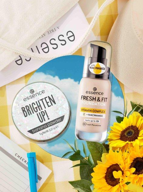 初手成妝，e起開玩 Essence艾森絲全新初生粉底液上市